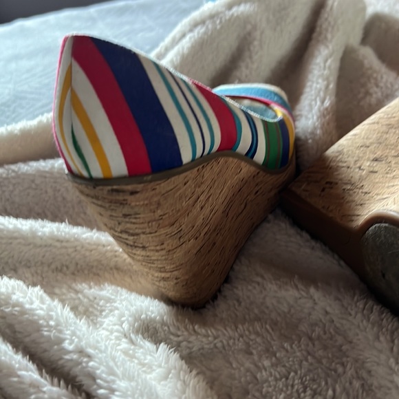 Striped wedges - Picture 3 of 4